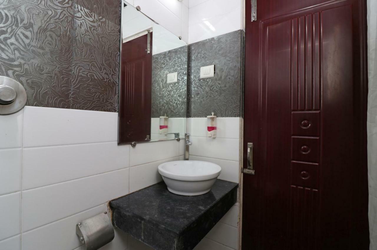 Oyo 22034 Hotel Kanisshk International Rourkela Εξωτερικό φωτογραφία