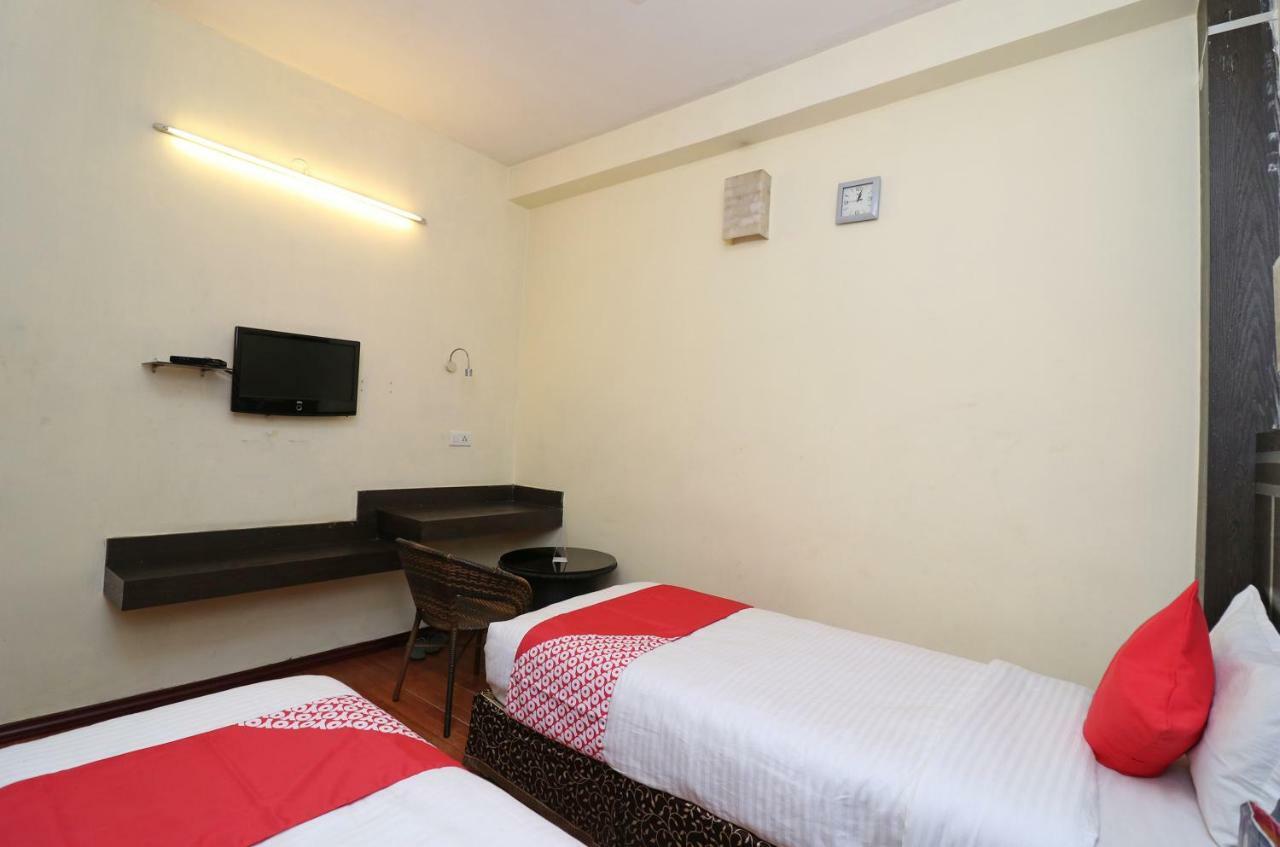 Oyo 22034 Hotel Kanisshk International Rourkela Εξωτερικό φωτογραφία